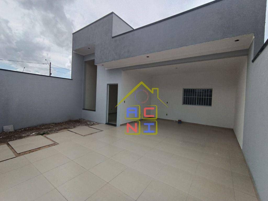 Casa à venda com 2 quartos, 106m² - Foto 1