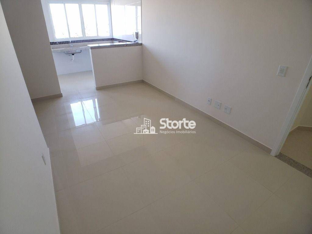 Apartamento à venda com 2 quartos, 50m² - Foto 3