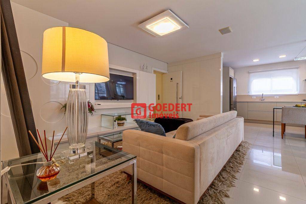 Apartamento à venda com 3 quartos, 128m² - Foto 2