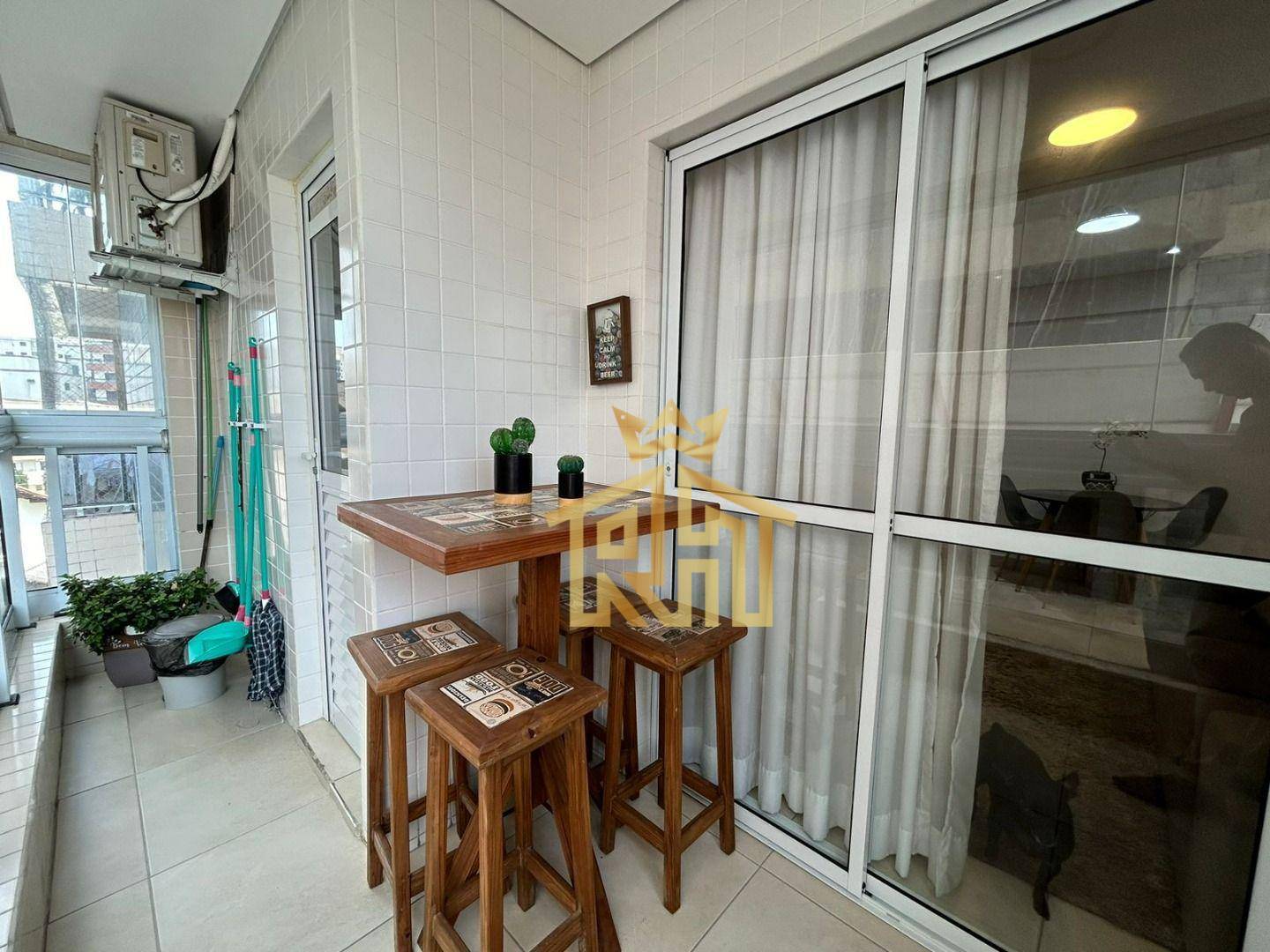 Apartamento à venda com 2 quartos, 63m² - Foto 3