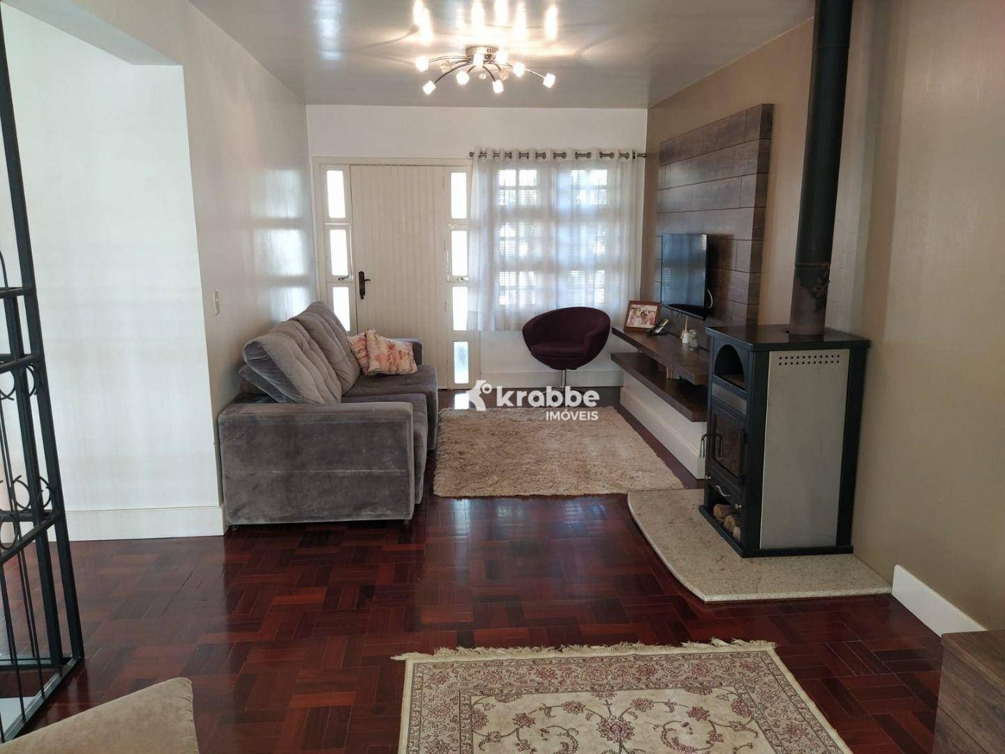 Casa à venda com 3 quartos, 250m² - Foto 4