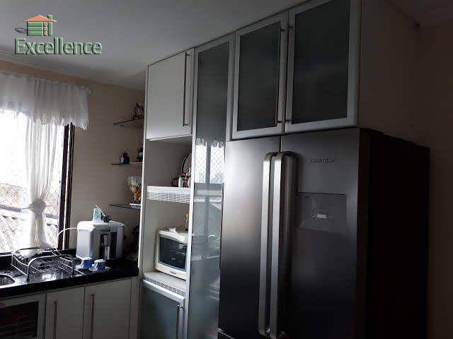 Apartamento à venda com 3 quartos, 139m² - Foto 5