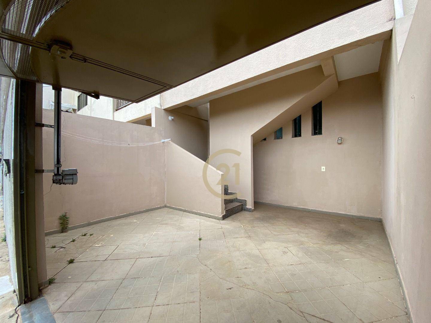 Casa para alugar com 2 quartos, 65m² - Foto 13