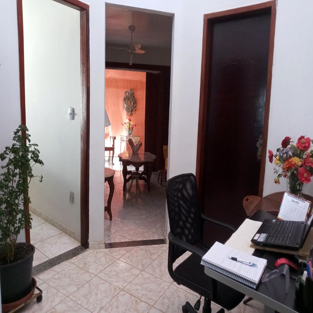 Casa à venda com 3 quartos, 450m² - Foto 5