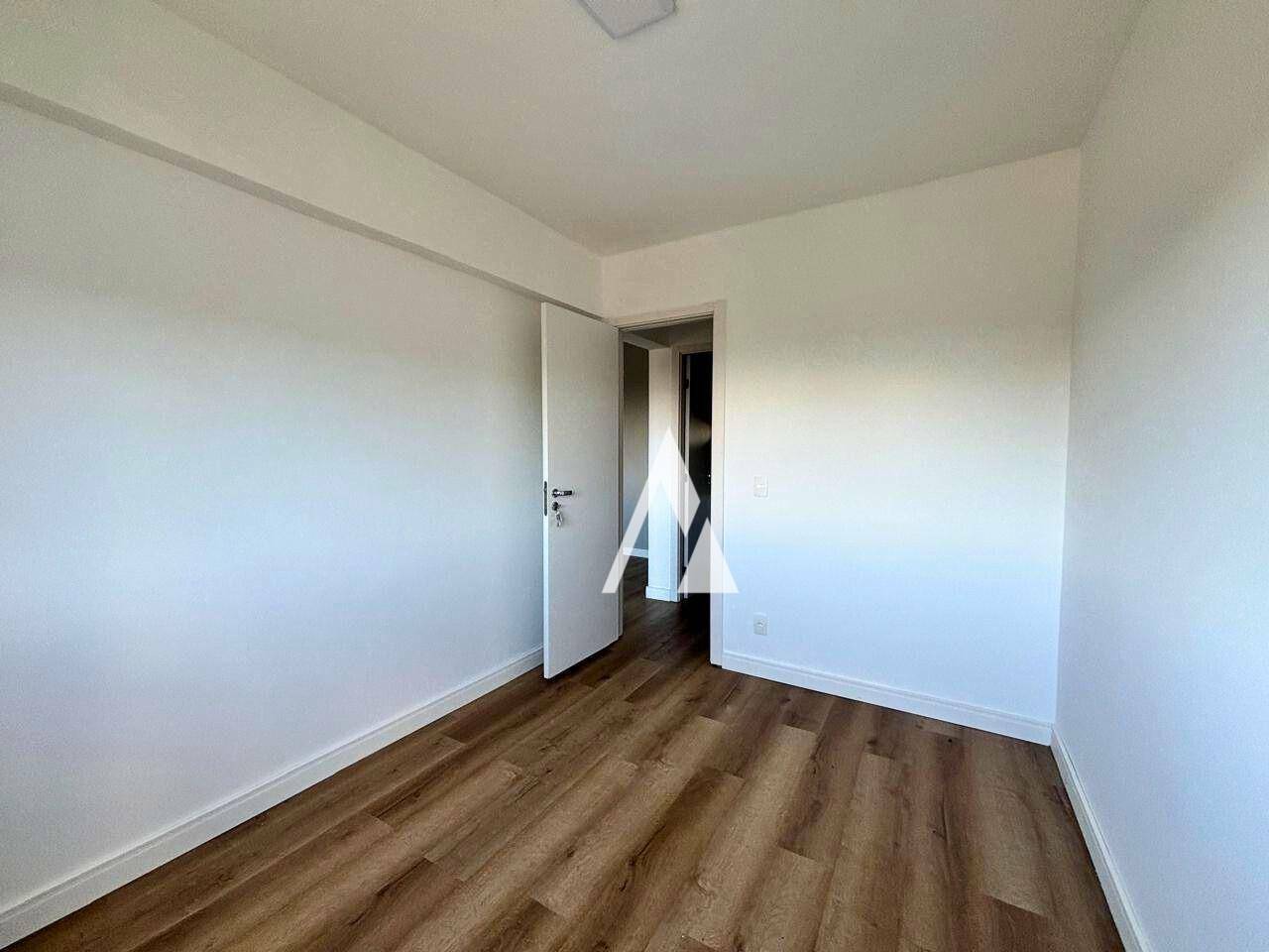 Apartamento à venda com 2 quartos, 60m² - Foto 15