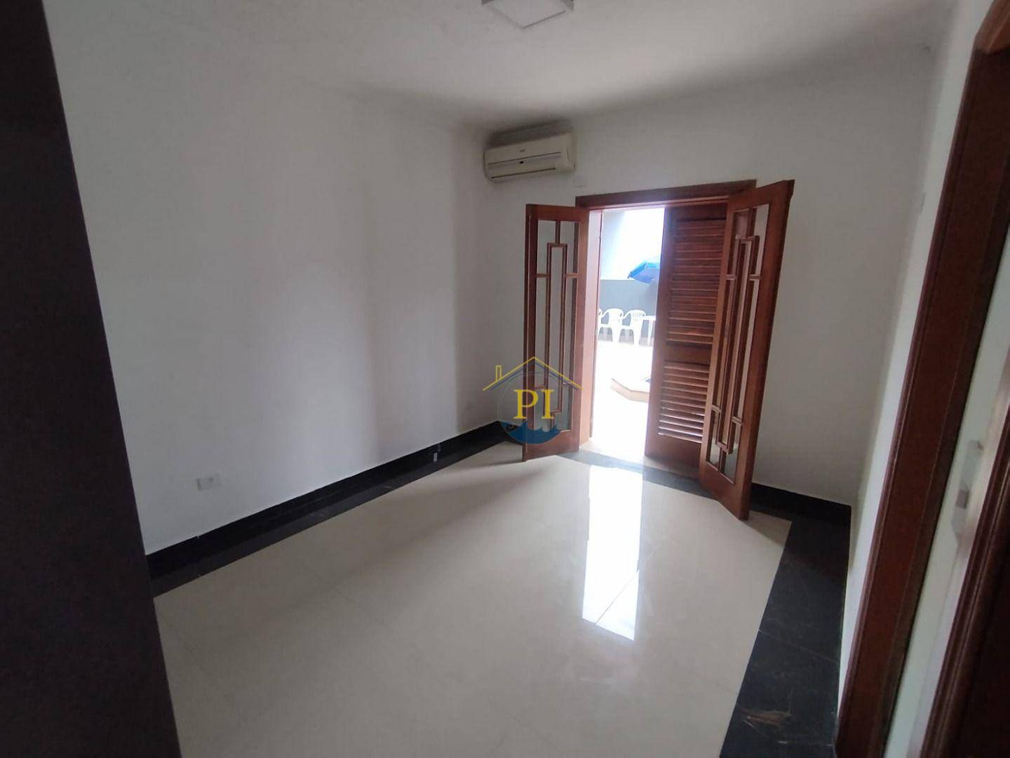 Casa à venda com 3 quartos, 1m² - Foto 5