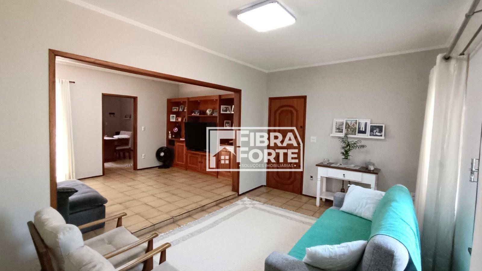 Casa à venda com 3 quartos, 220m² - Foto 12