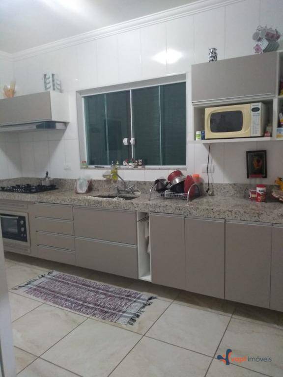 Casa de Condomínio à venda com 3 quartos, 168m² - Foto 4