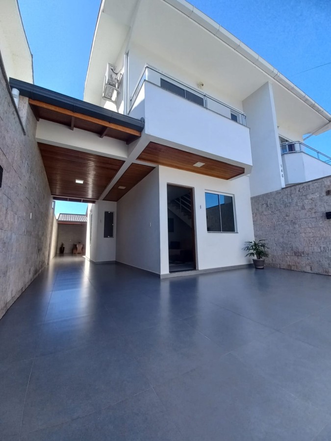 Sobrado à venda com 2 quartos, 120m² - Foto 1