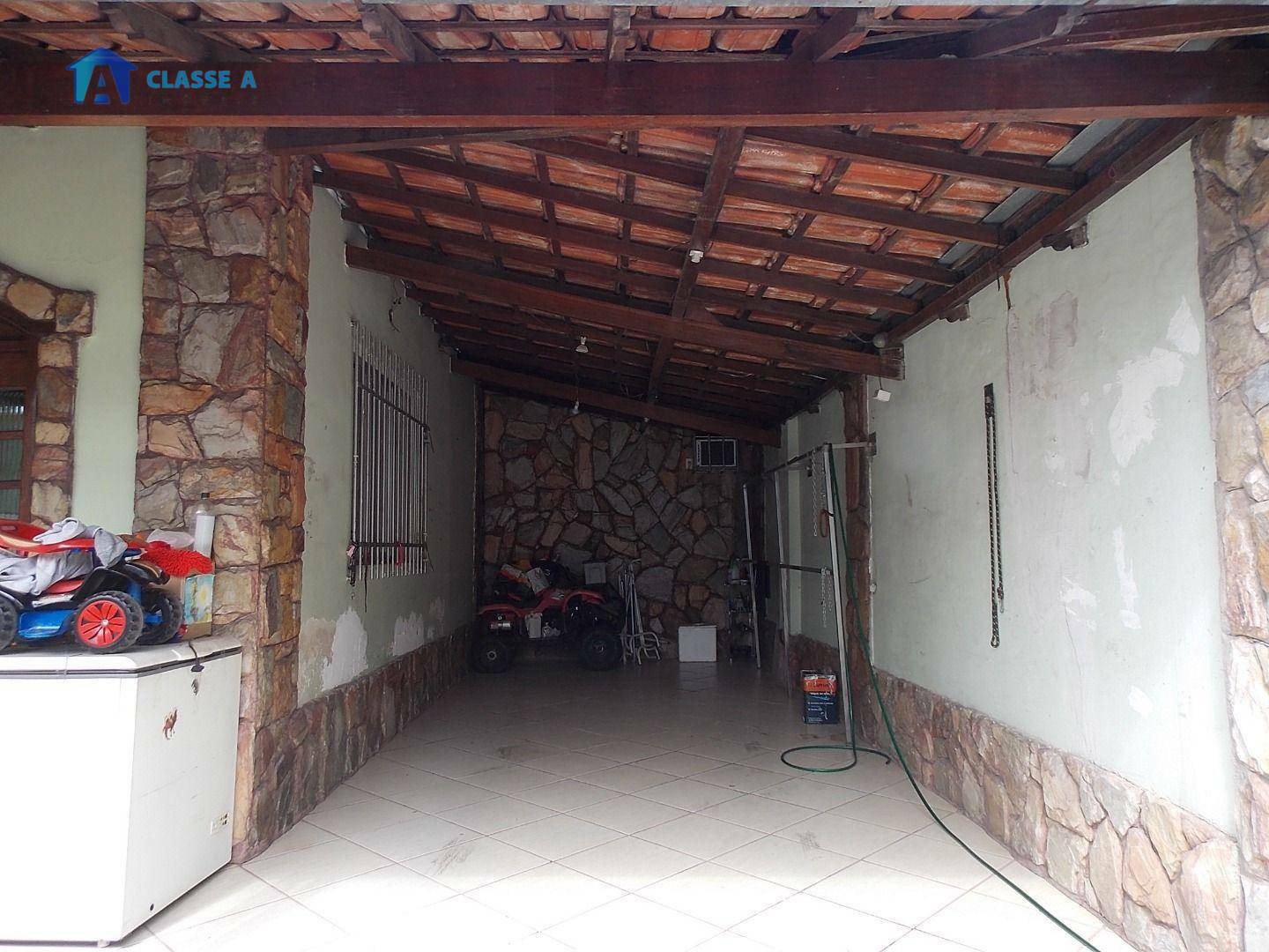 Casa à venda com 4 quartos, 300m² - Foto 47