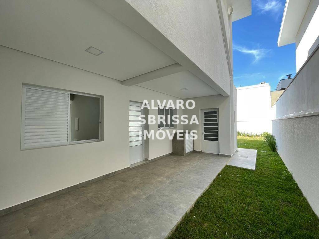 Casa de Condomínio à venda e aluguel com 3 quartos, 250m² - Foto 22