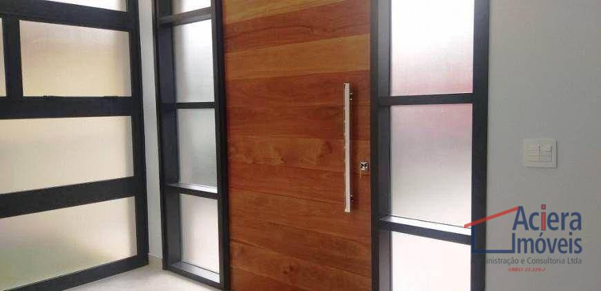 Casa para alugar com 4 quartos, 350m² - Foto 3