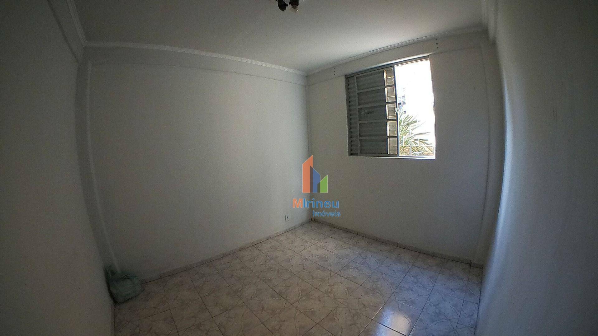 Apartamento à venda com 2 quartos, 56m² - Foto 13