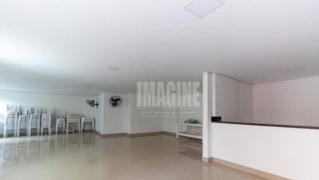 Apartamento à venda com 2 quartos, 68m² - Foto 20