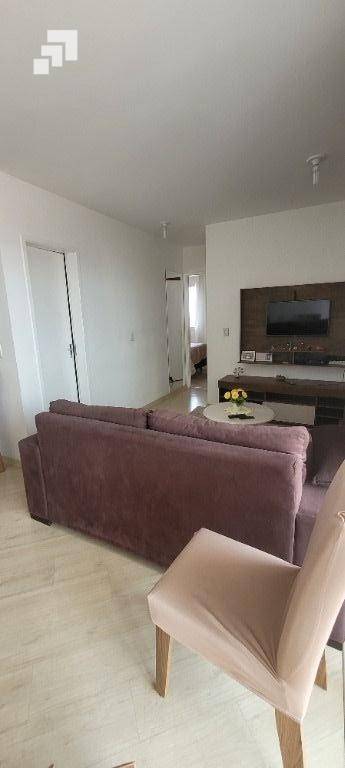 Apartamento à venda com 2 quartos, 62m² - Foto 4