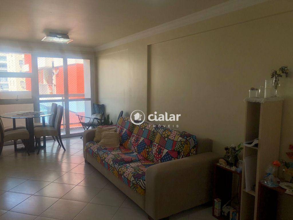 Apartamento à venda com 2 quartos, 62m² - Foto 3