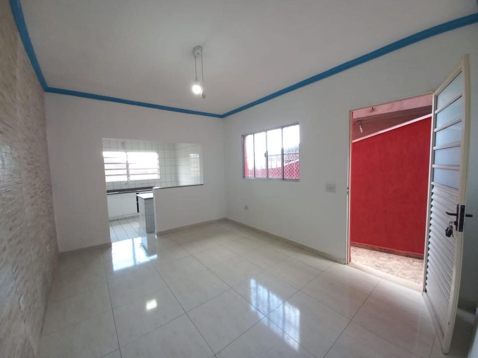 Casa à venda com 3 quartos, 214m² - Foto 4