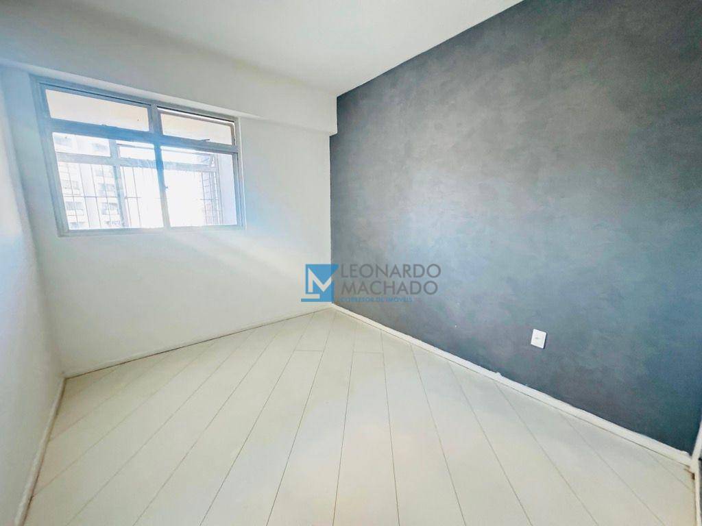 Apartamento à venda com 3 quartos, 130m² - Foto 13