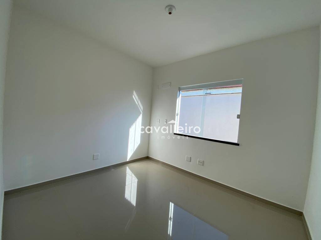 Casa à venda com 3 quartos, 98m² - Foto 14