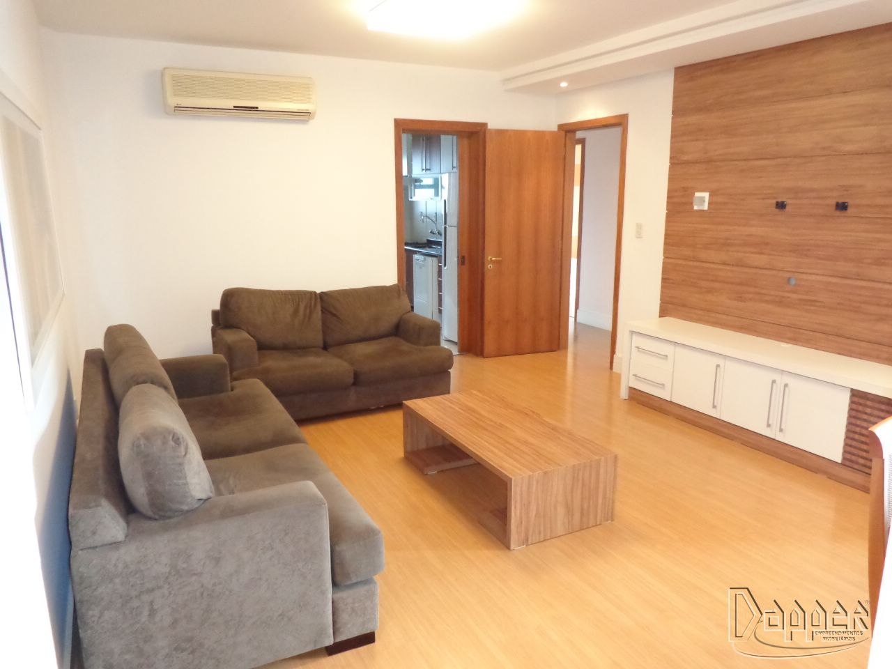 Apartamento à venda com 3 quartos, 128m² - Foto 1