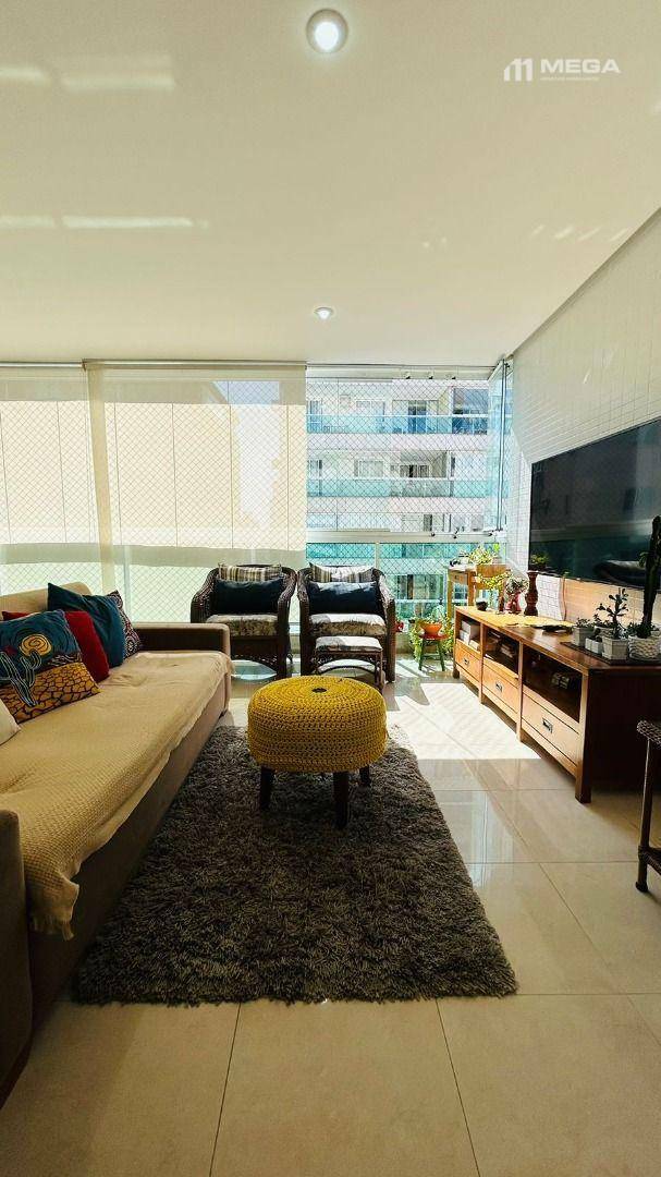 Apartamento à venda com 4 quartos, 180m² - Foto 1