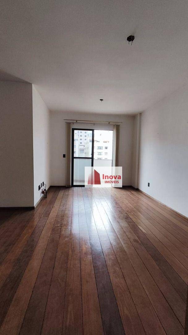 Apartamento para alugar com 3 quartos, 122m² - Foto 6