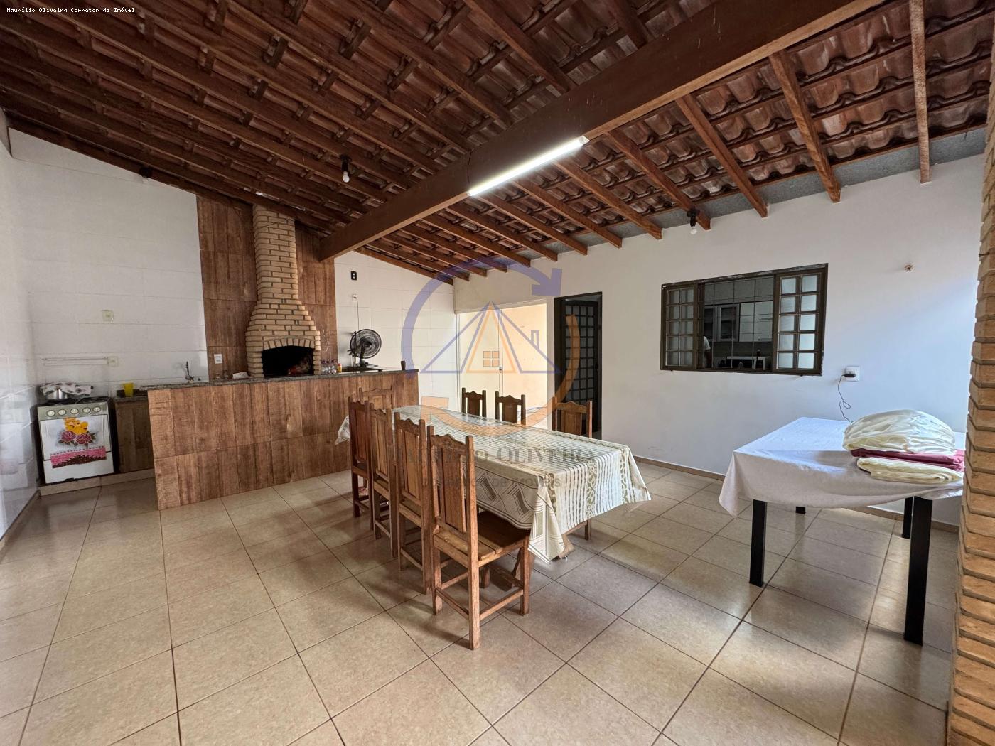 Casa à venda com 3 quartos, 200m² - Foto 13