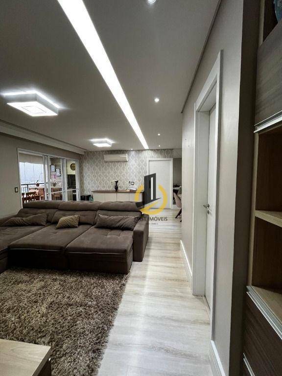 Apartamento à venda com 3 quartos, 147m² - Foto 1