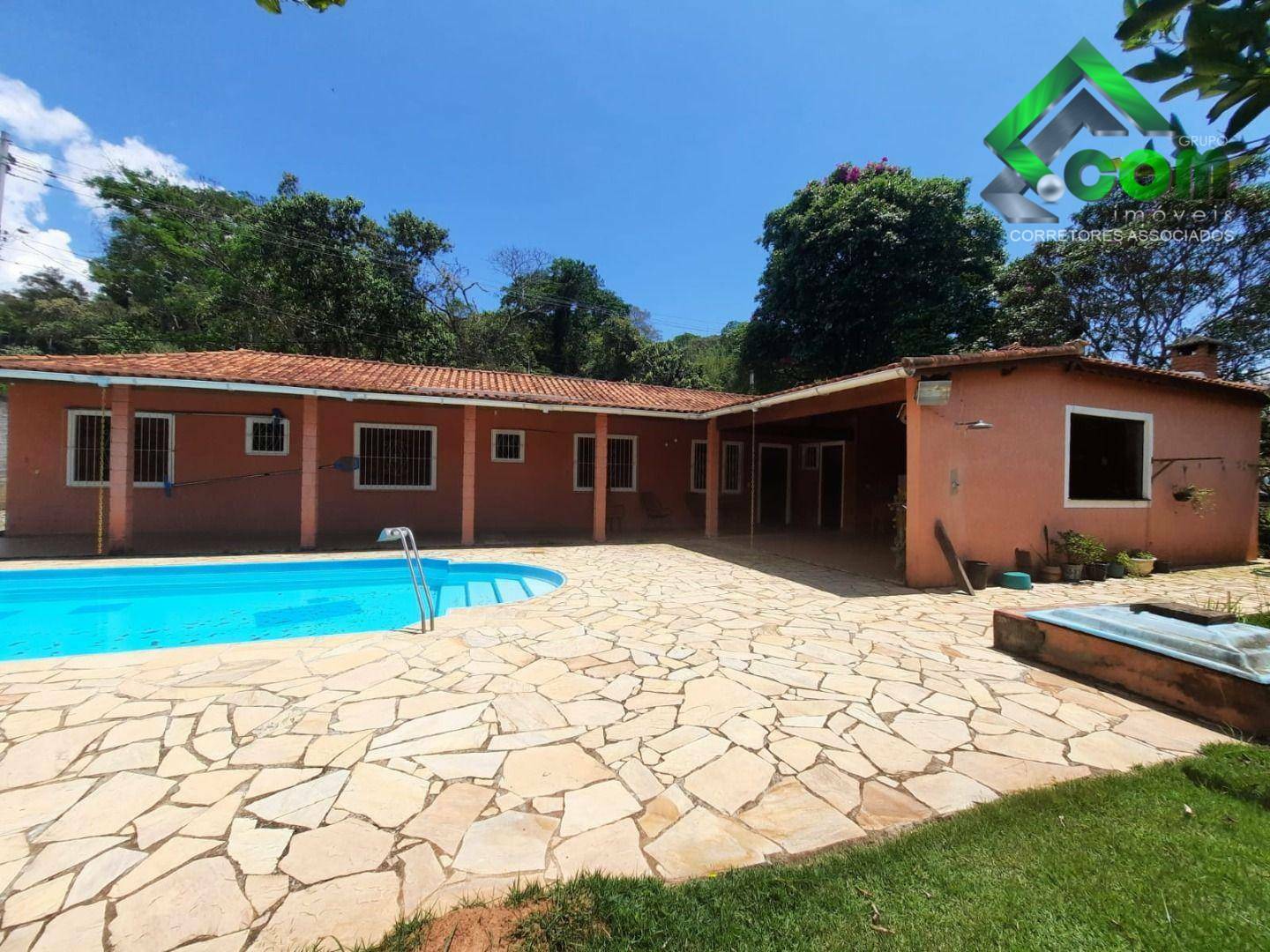 Chácara à venda com 3 quartos, 240m² - Foto 2