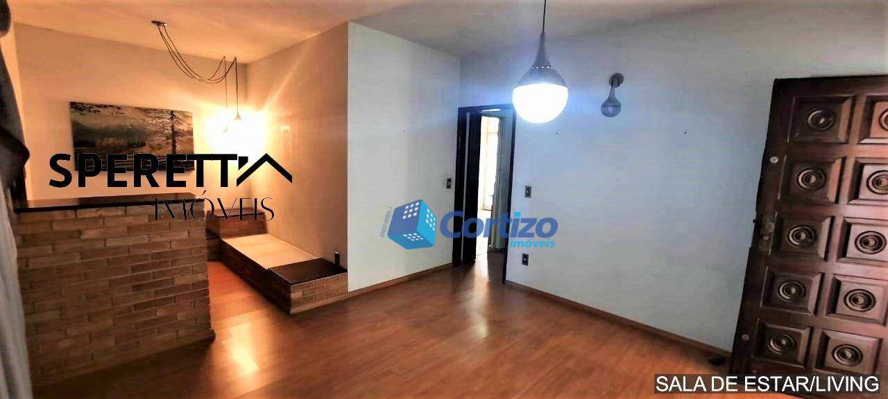 Casa à venda com 3 quartos, 147m² - Foto 1