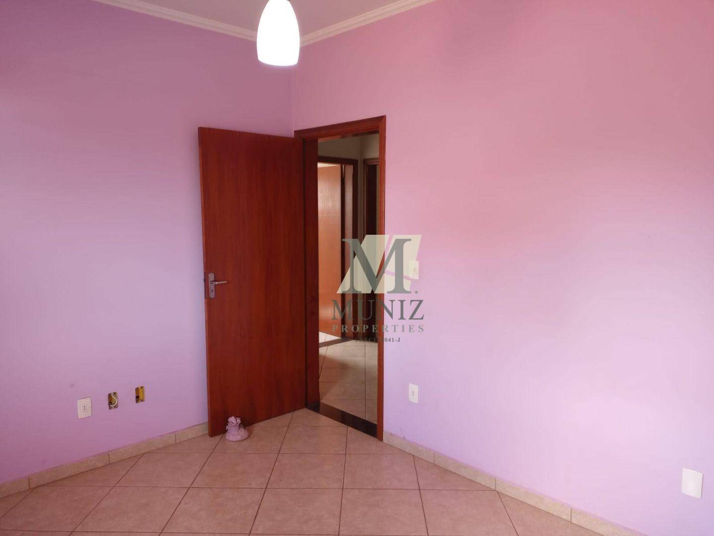 Casa à venda com 4 quartos, 250m² - Foto 19