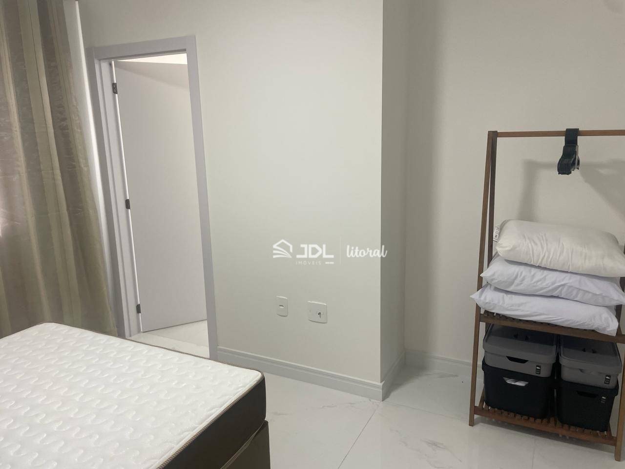 Apartamento à venda com 2 quartos, 69m² - Foto 4