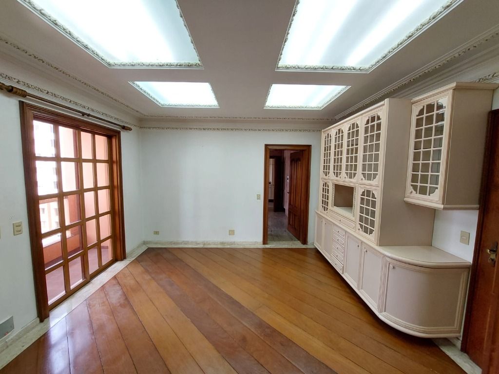 Apartamento para alugar com 4 quartos, 465m² - Foto 14