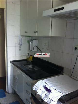 Apartamento à venda com 2 quartos, 62m² - Foto 11