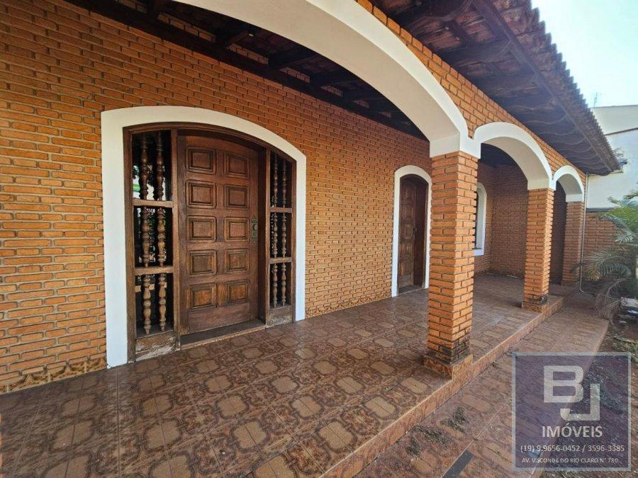 Casa para alugar com 4 quartos - Foto 1