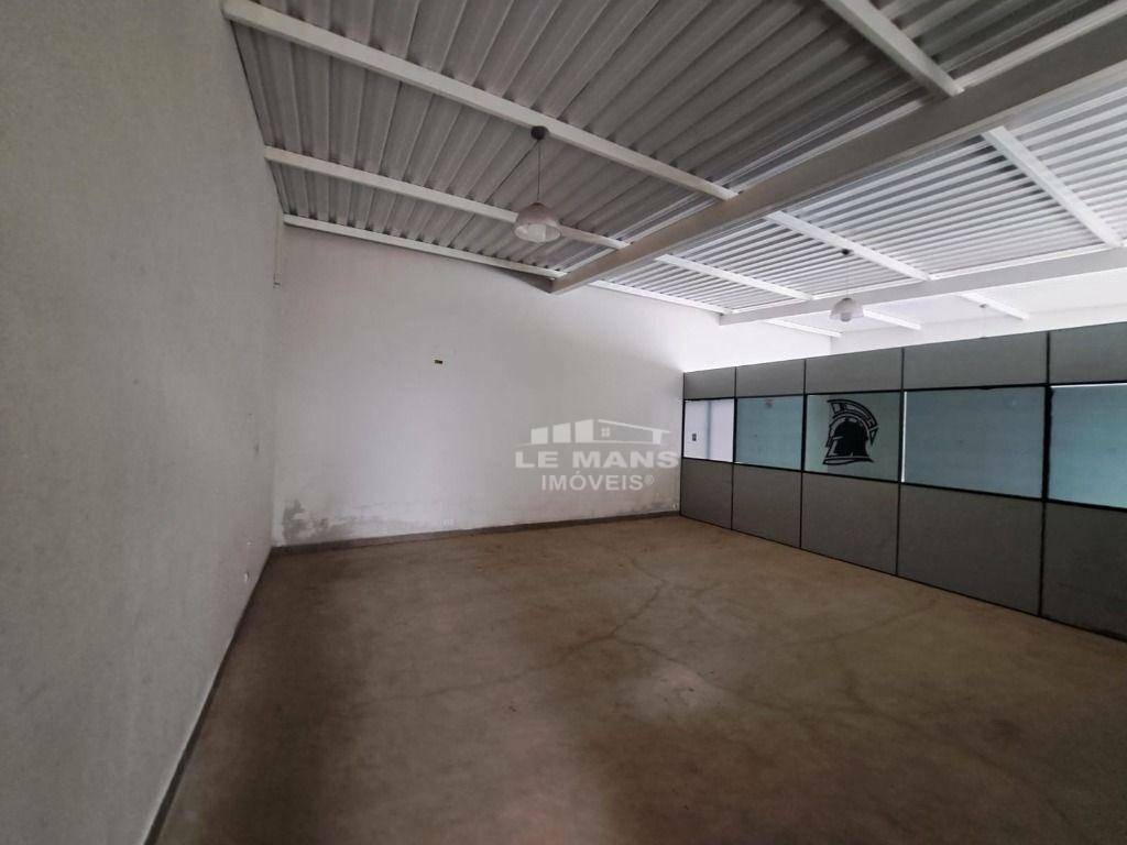 Casa para alugar com 1 quarto, 245m² - Foto 15