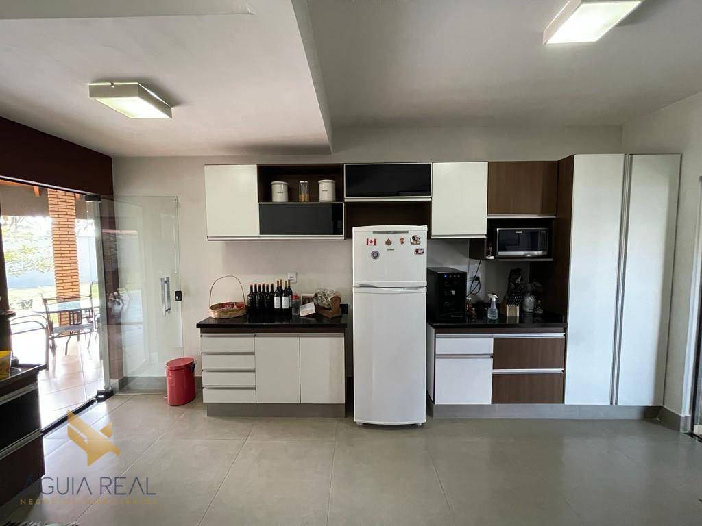 Sobrado à venda com 4 quartos, 254m² - Foto 11