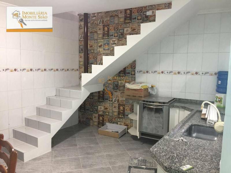 Sobrado à venda com 4 quartos, 200m² - Foto 3