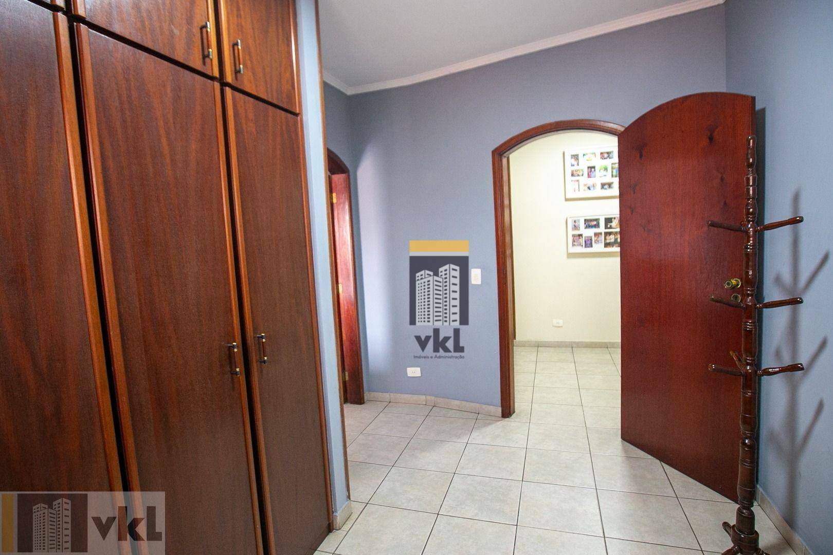 Sobrado à venda com 4 quartos, 372m² - Foto 58