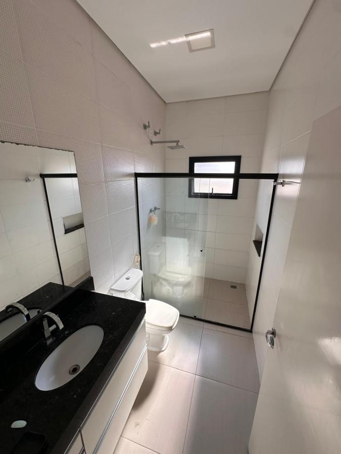 Casa de Condomínio para alugar com 3 quartos, 205m² - Foto 16