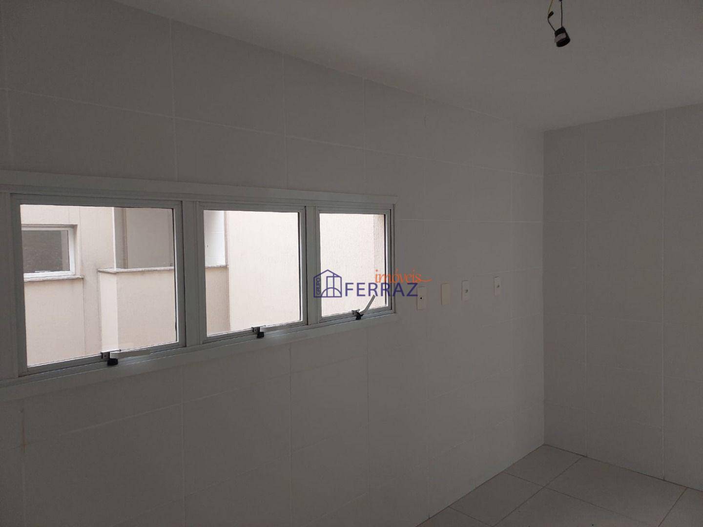 Apartamento à venda com 2 quartos, 64m² - Foto 32