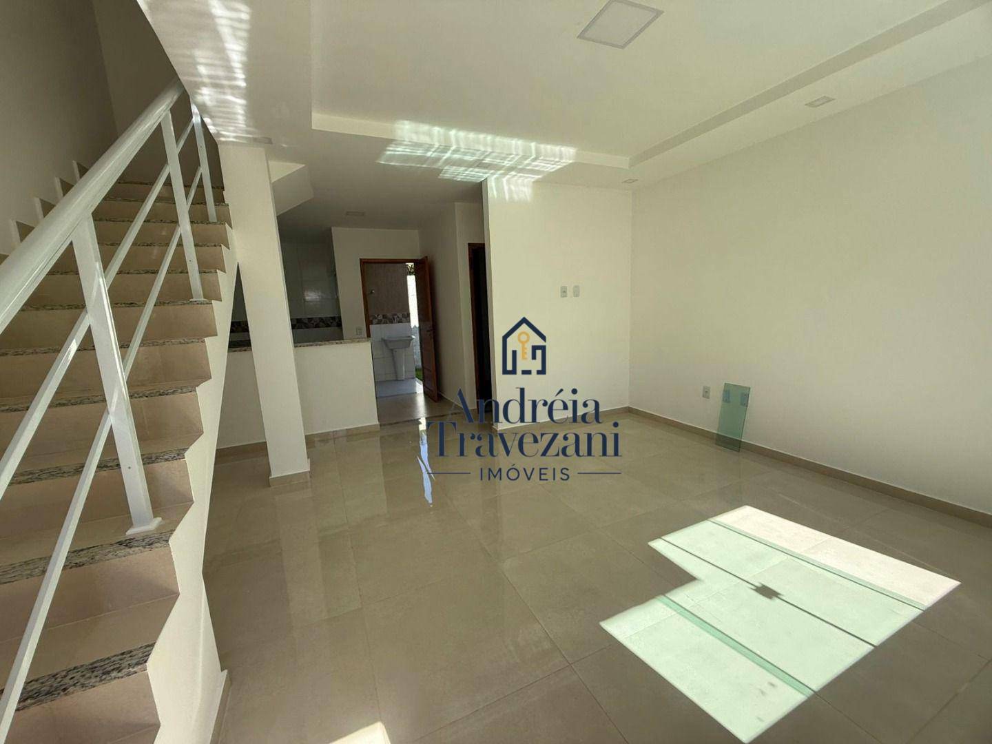 Casa à venda com 2 quartos, 85m² - Foto 4