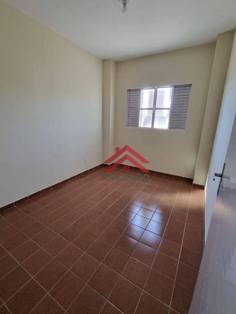 Apartamento à venda com 3 quartos, 80m² - Foto 2