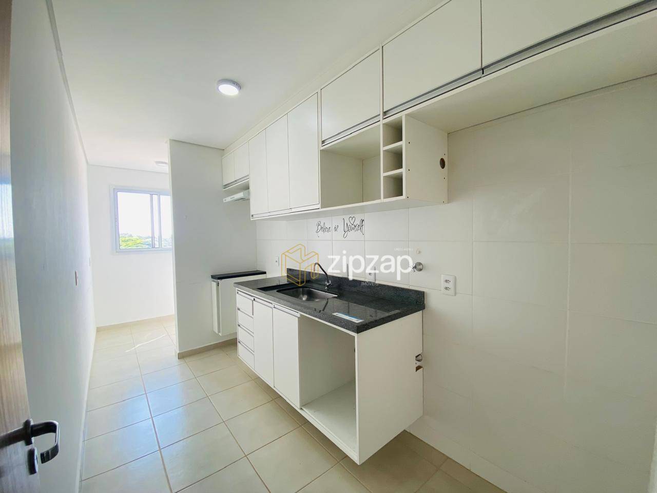 Apartamento para alugar com 2 quartos, 63m² - Foto 11