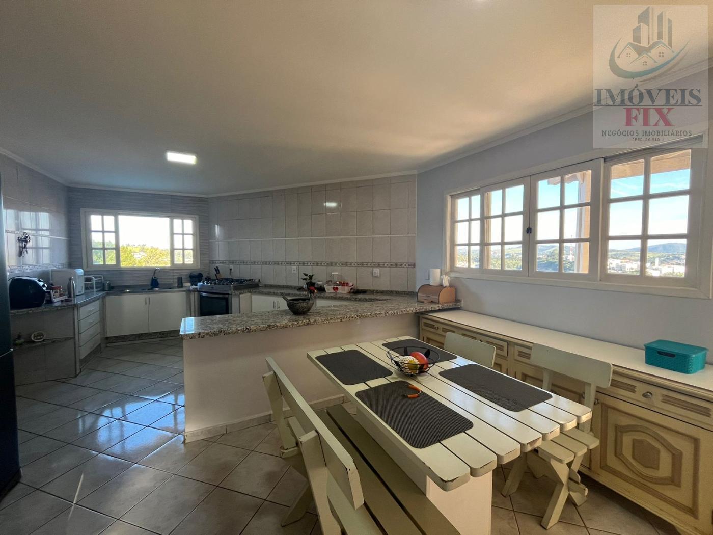 Casa à venda com 3 quartos, 270m² - Foto 35