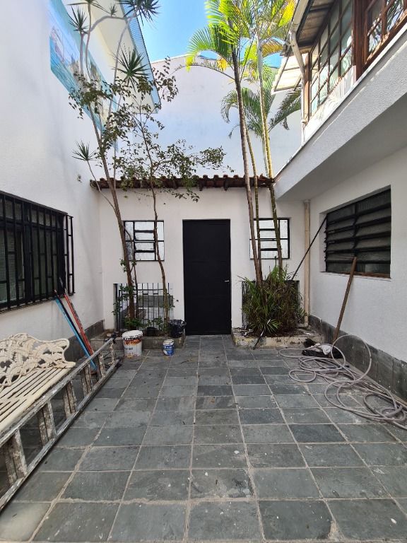 Casa à venda com 3 quartos, 800m² - Foto 7