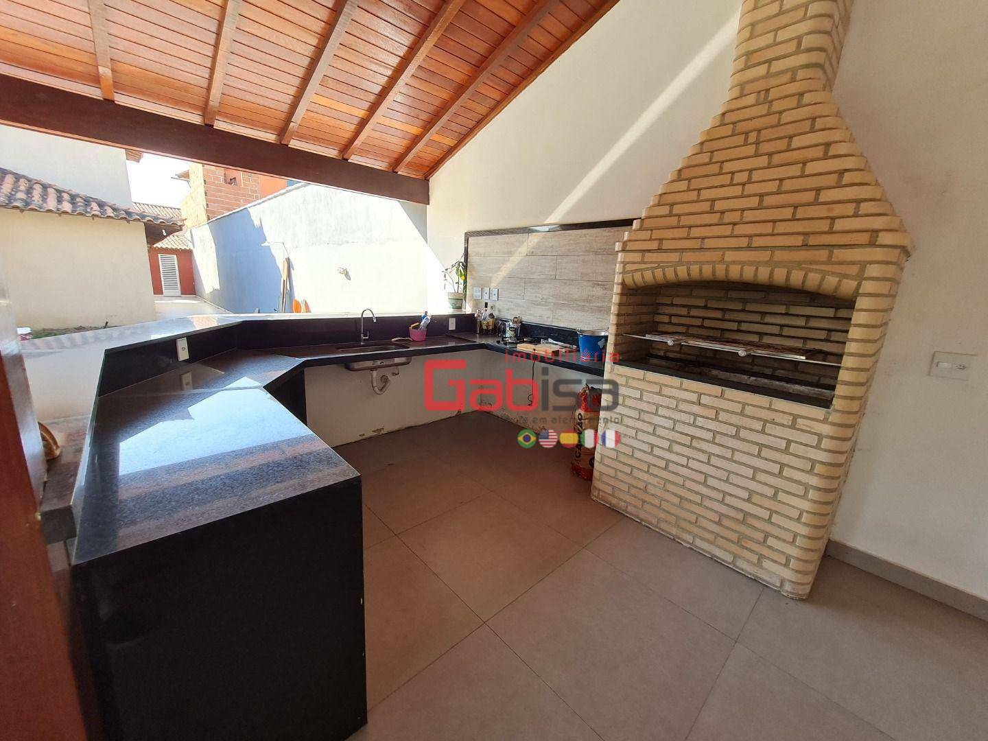 Casa à venda com 3 quartos, 174m² - Foto 3