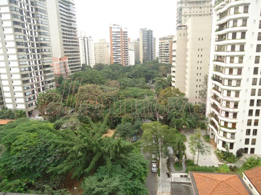 Apartamento para alugar com 3 quartos, 175m² - Foto 3