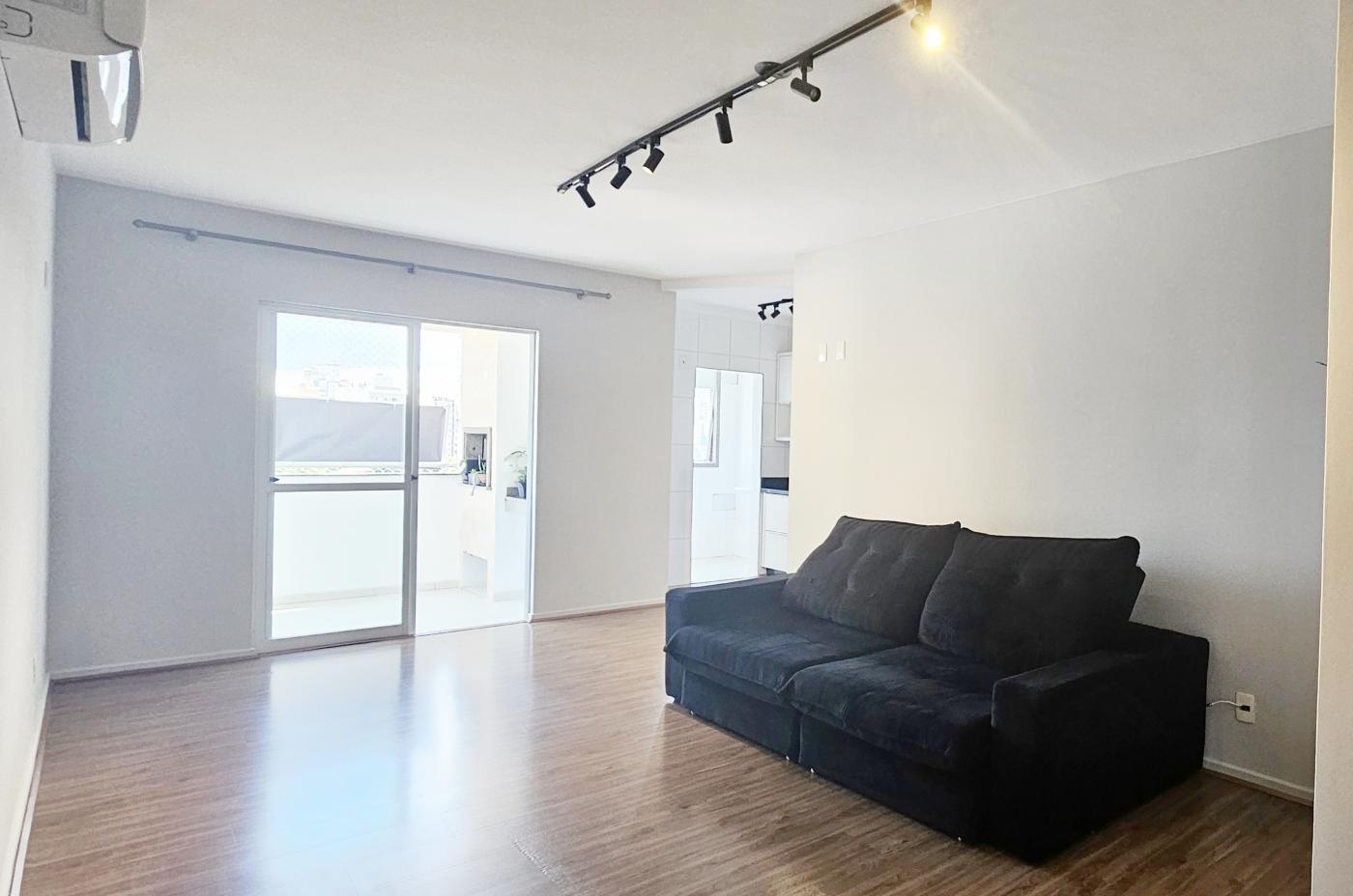 Apartamento à venda com 3 quartos, 87m² - Foto 3