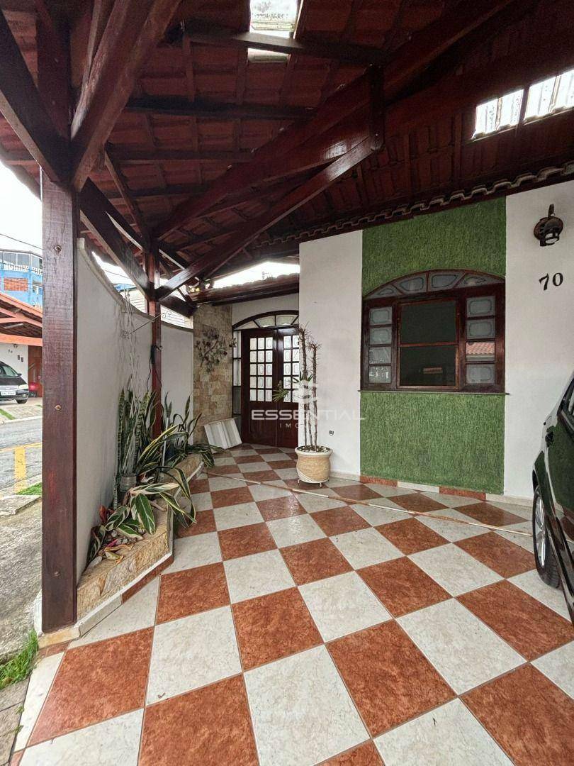 Casa de Condomínio à venda com 2 quartos, 180m² - Foto 1